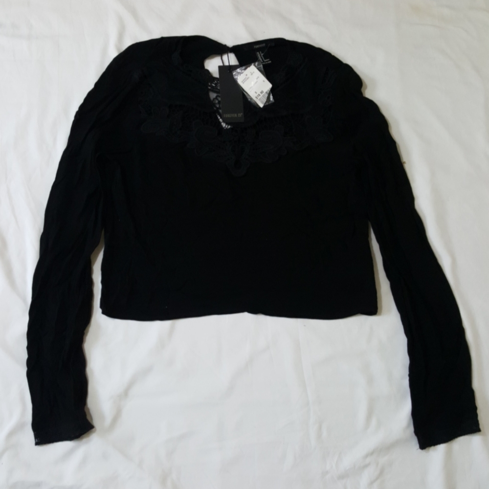 Forever 21 Woven TOP/LSLV BLACK Size Small